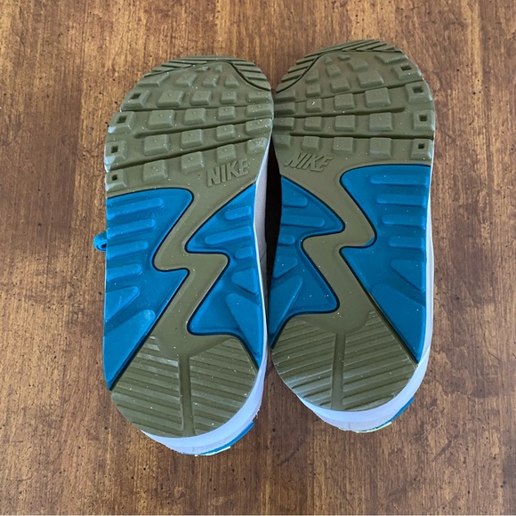 Nike Air Max 90 LTR GS (NEW IN BOX) Low Top Sneaker (Size: 5.5 Youth) Shoes - Picture 10 of 13